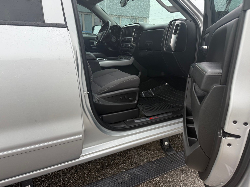 2018 Chevrolet Silverado 1500 Image 1