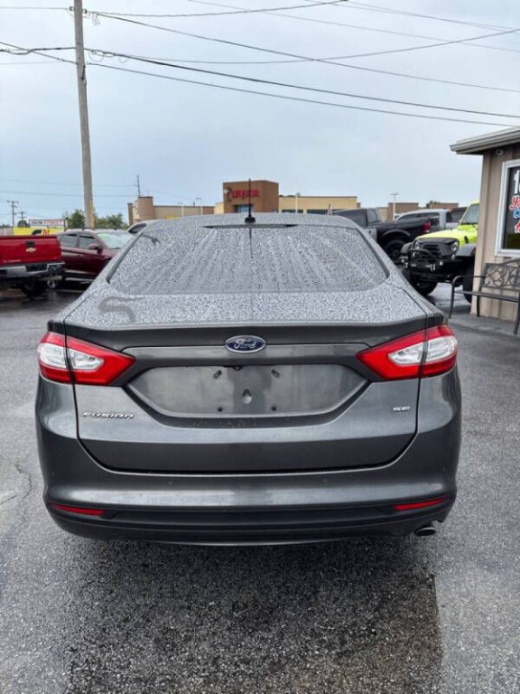 2016 Ford Fusion Image 5