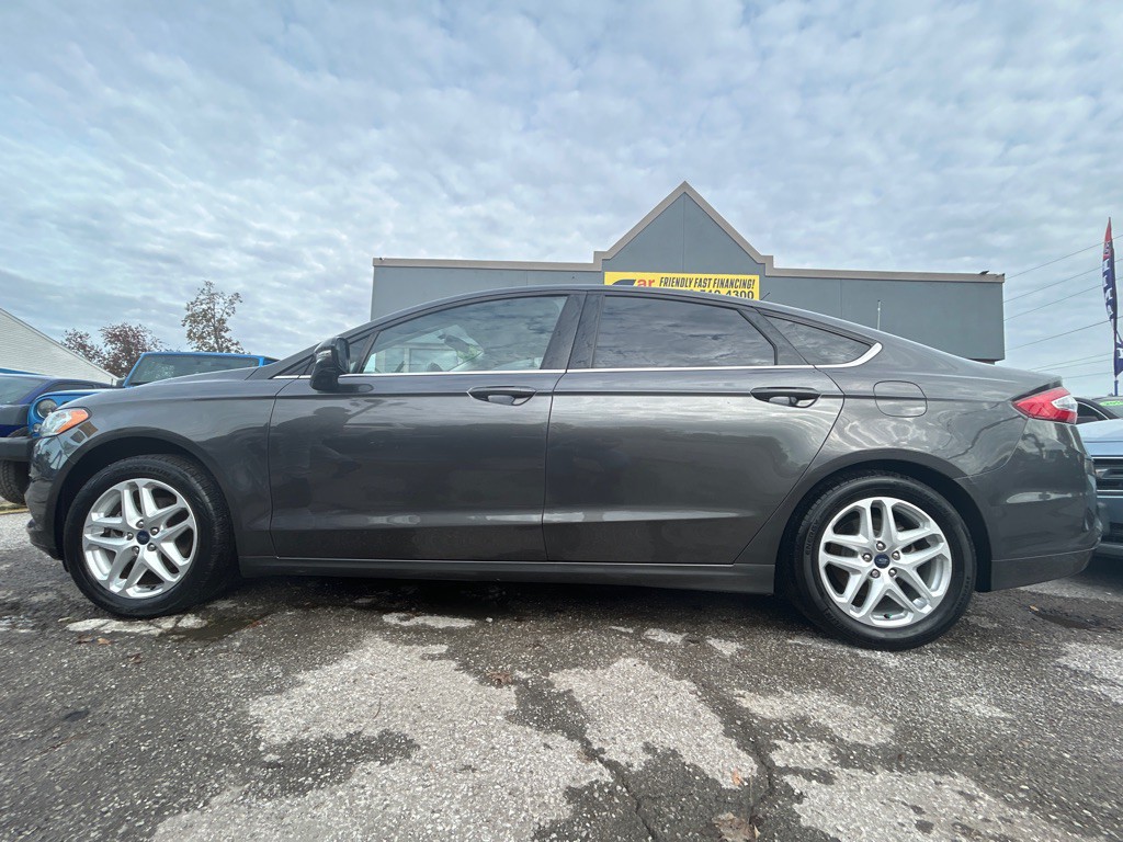 2016 Ford Fusion Image 9