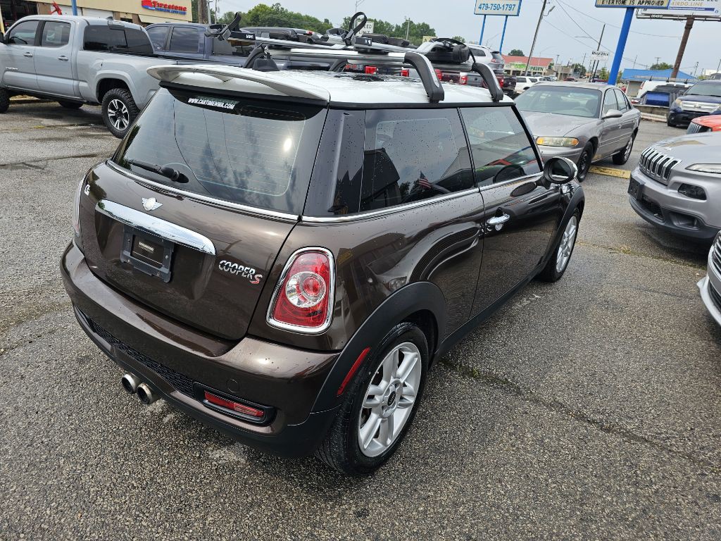 2011 MINI Cooper Image 12