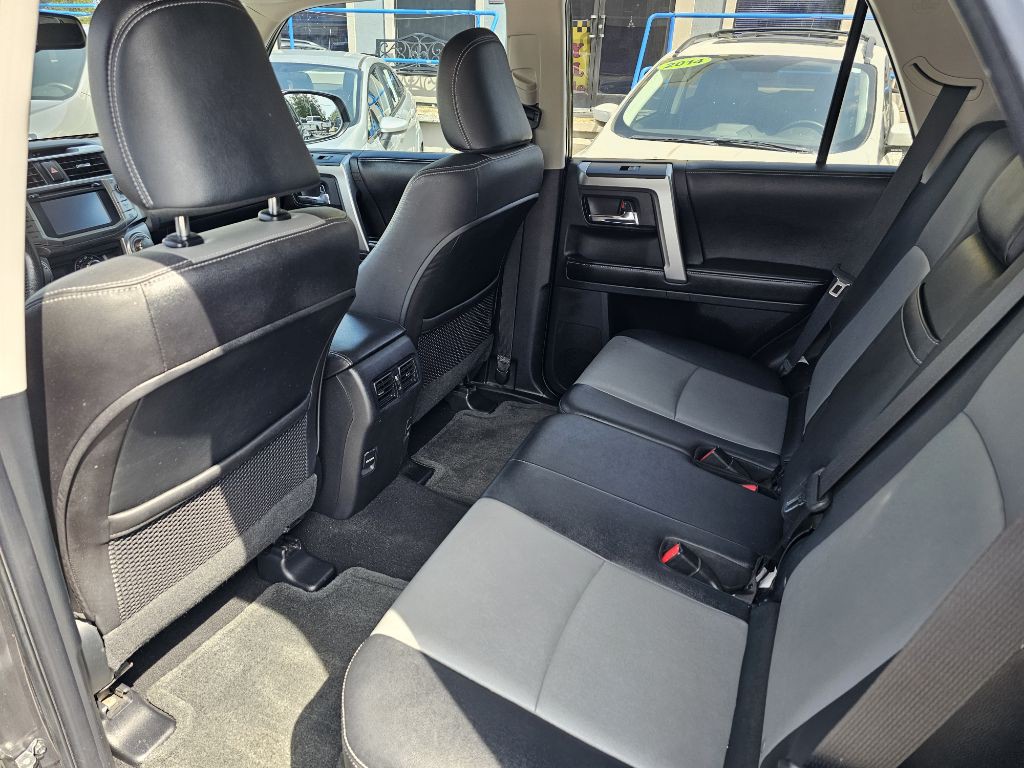 2016 Toyota 4Runner Image 12