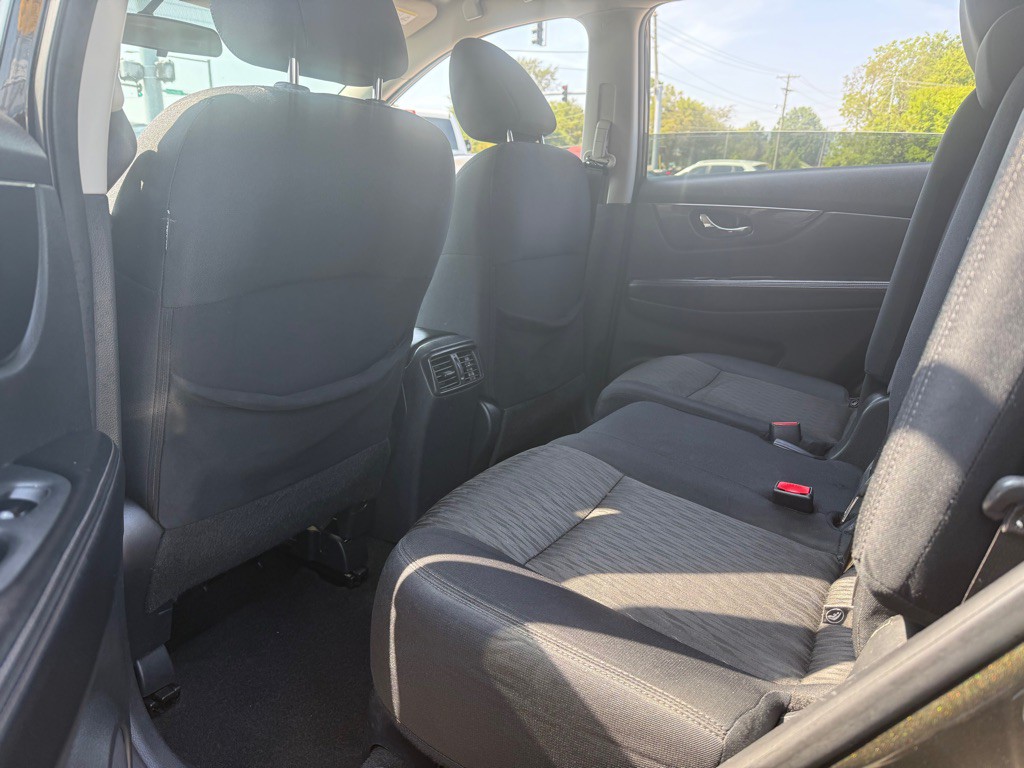 2017 Nissan Rogue Image 6