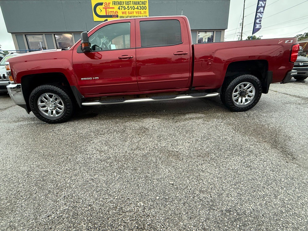 2018 Chevrolet Silverado 1500 Image 3