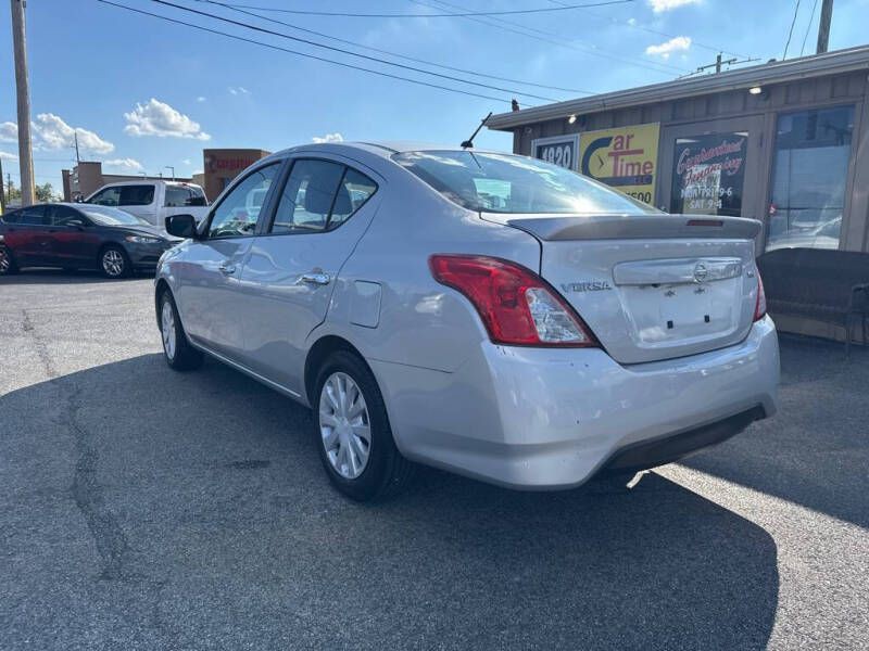 2019 Nissan Versa Image 4