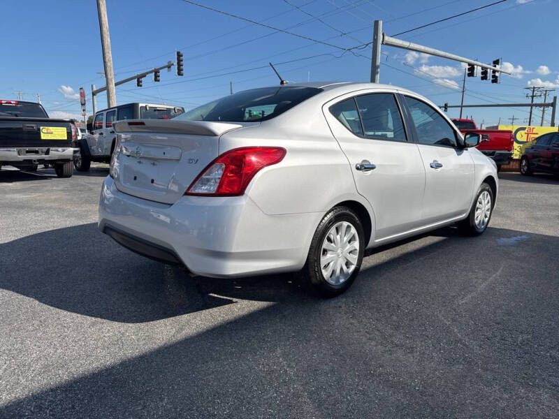 2019 Nissan Versa Image 6