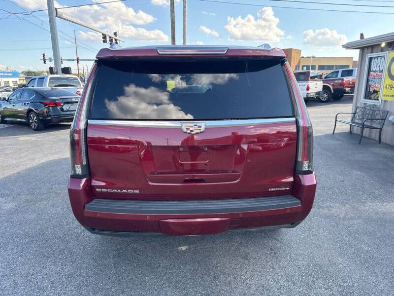 2019 Cadillac Escalade Image 8