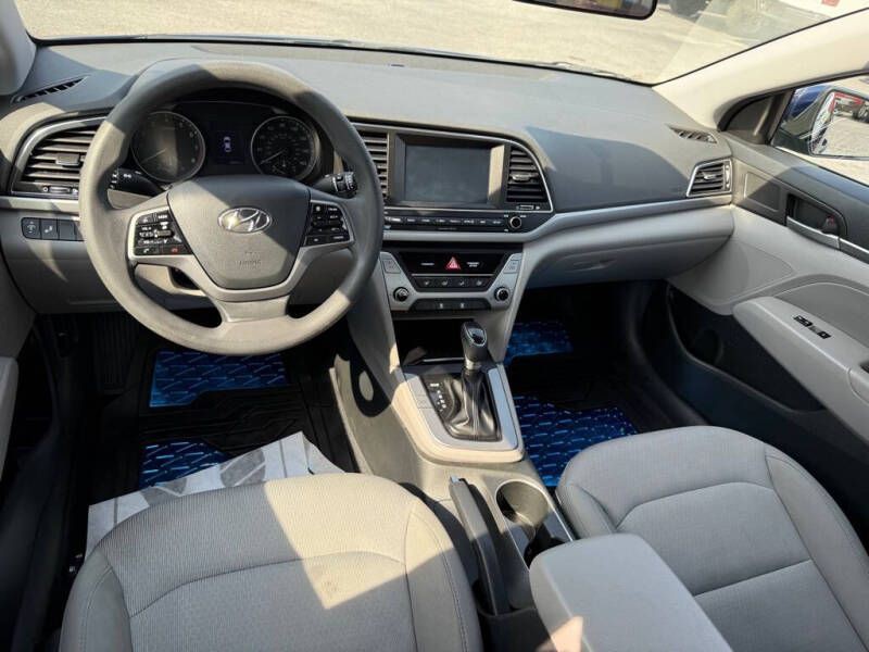 2018 Hyundai Elantra Image 6