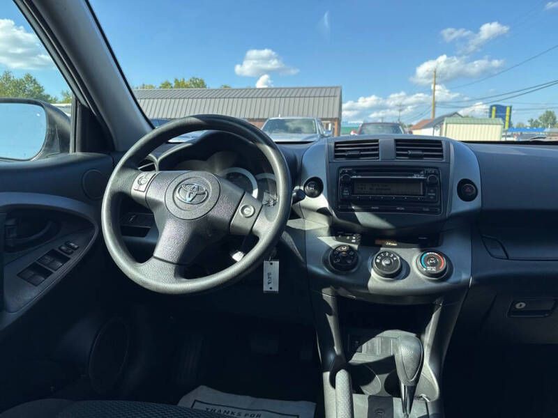 2012 Toyota Rav4 Image 8