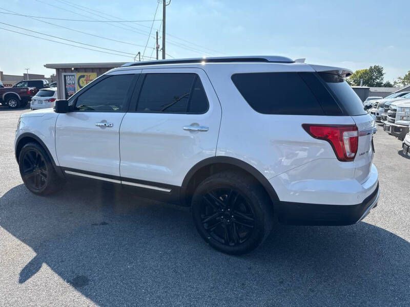 2016 Ford Explorer Image 5