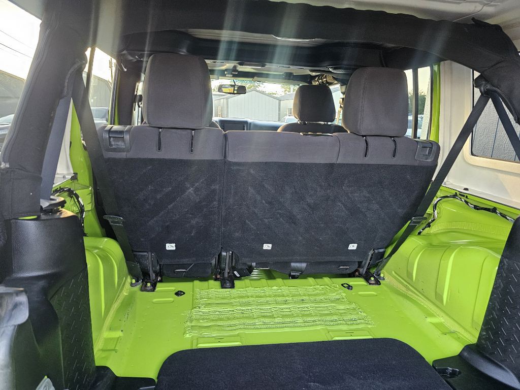 2013 Jeep Wrangler Unlimited Image 9