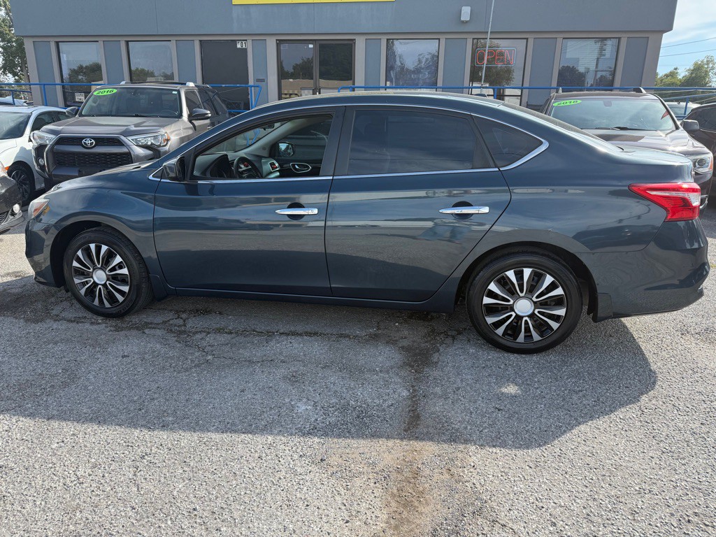2017 Nissan Sentra Image 3