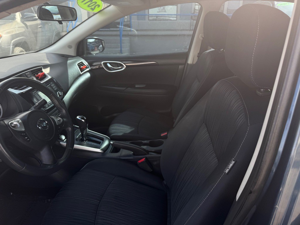 2017 Nissan Sentra Image 5