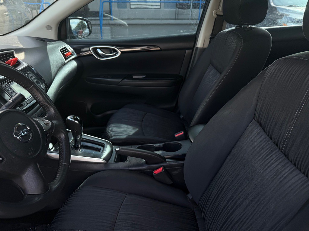 2017 Nissan Sentra Image 6