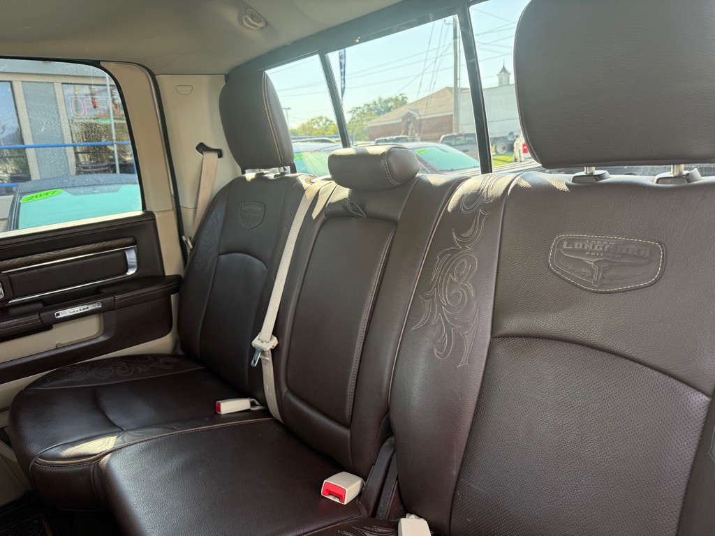 2015 RAM 1500 Image 9