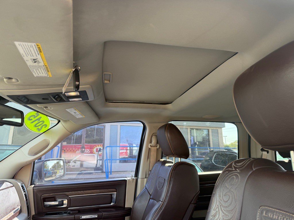 2015 RAM 1500 Image 17