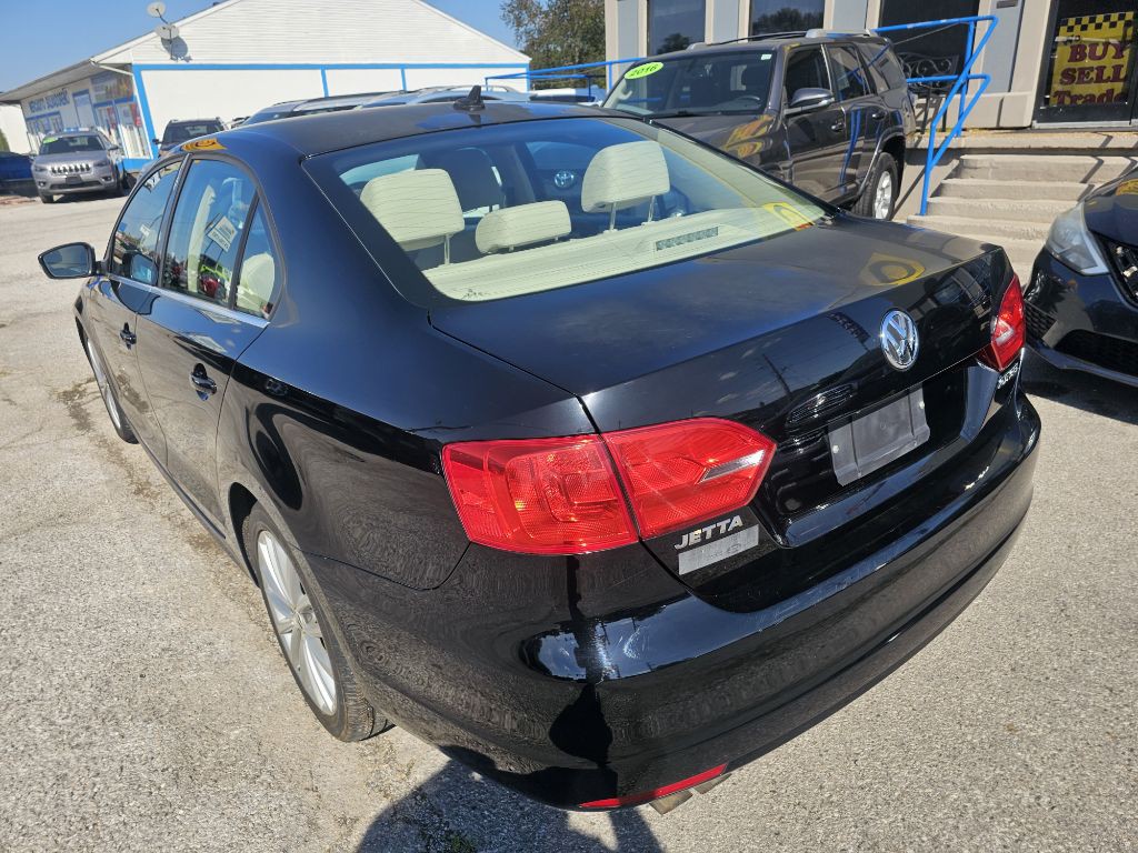 2011 Volkswagen Jetta Image 18