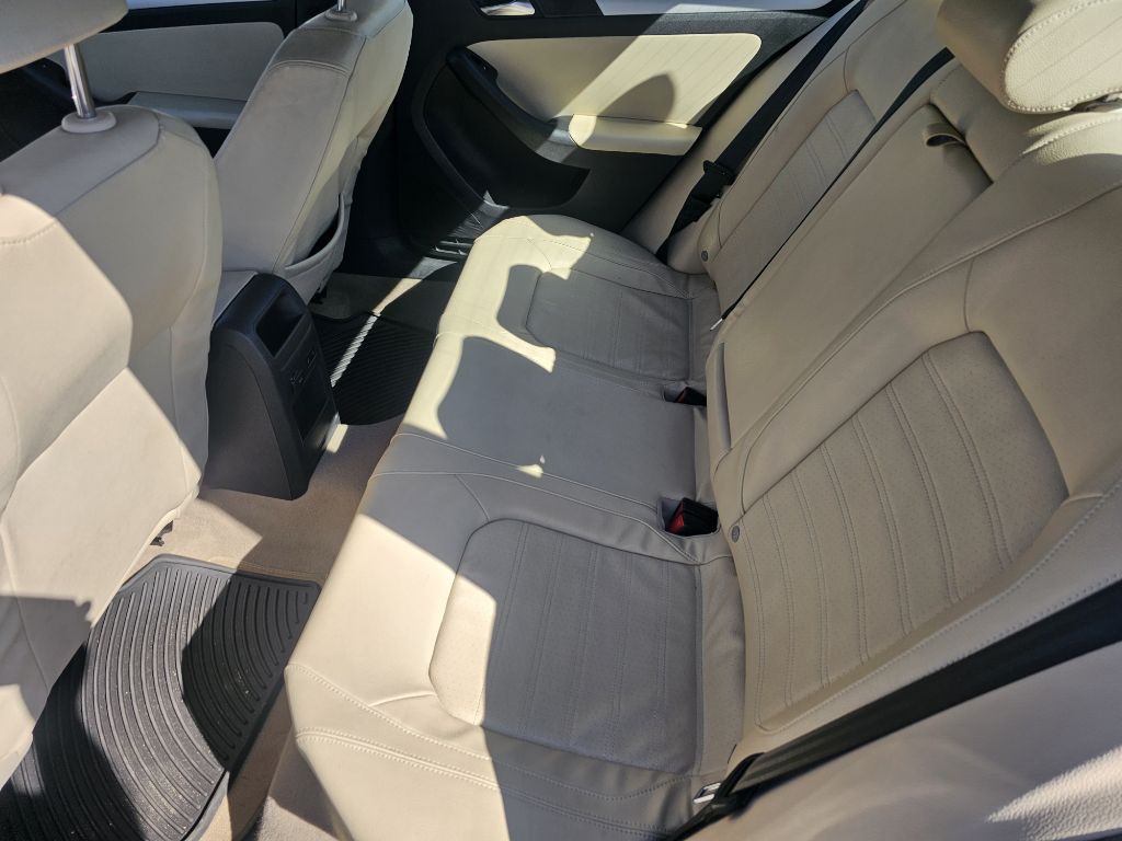 2011 Volkswagen Jetta Image 22
