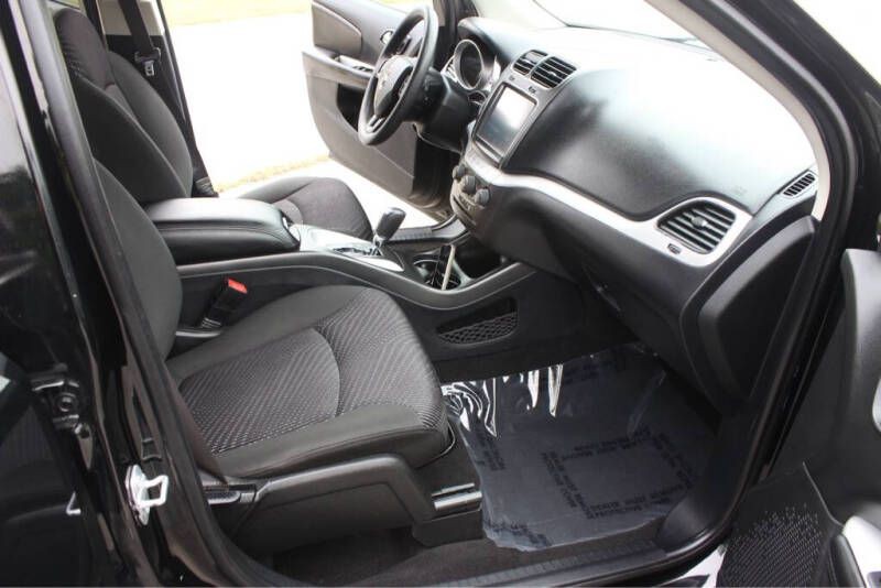 2019 Dodge Journey Image 1