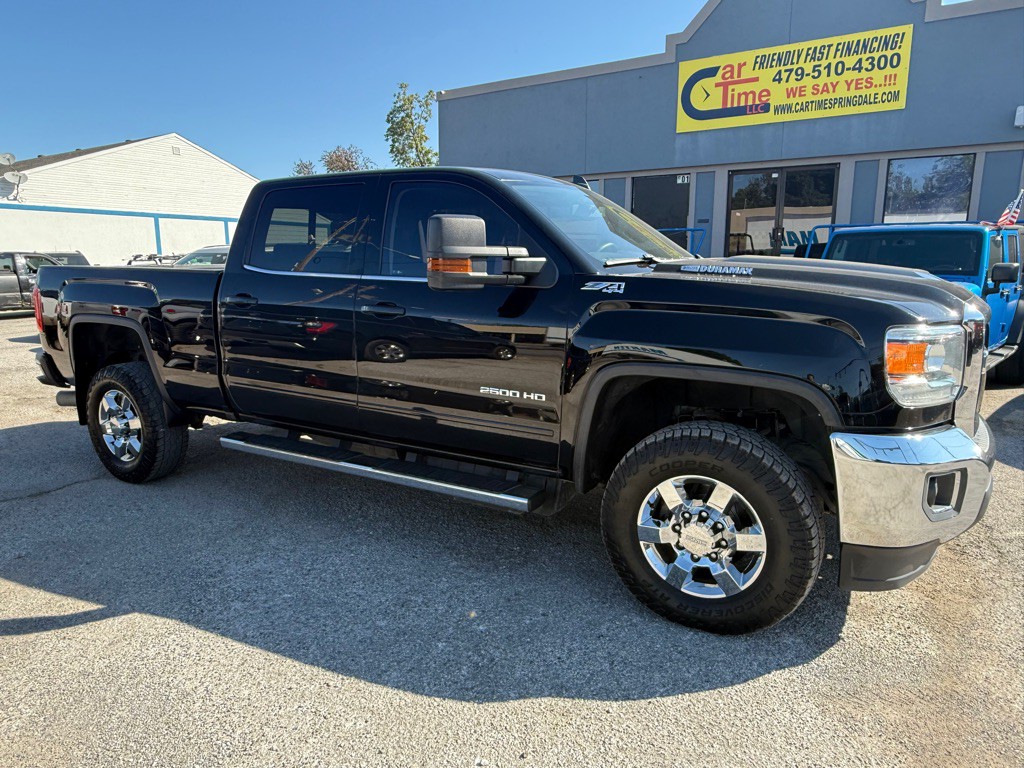 2018 GMC Sierra 2500 Image 2