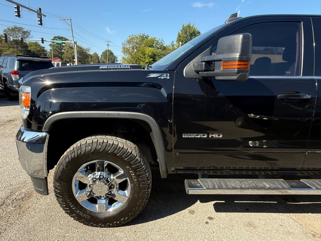 2018 GMC Sierra 2500 Image 9