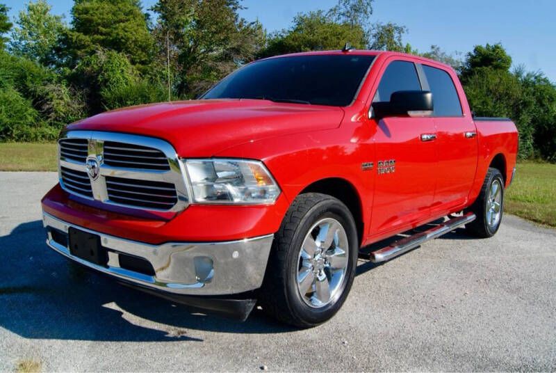 2016 RAM 1500 Image 2
