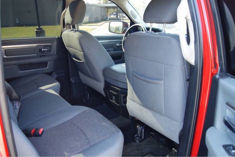 2016 RAM 1500 Image 12