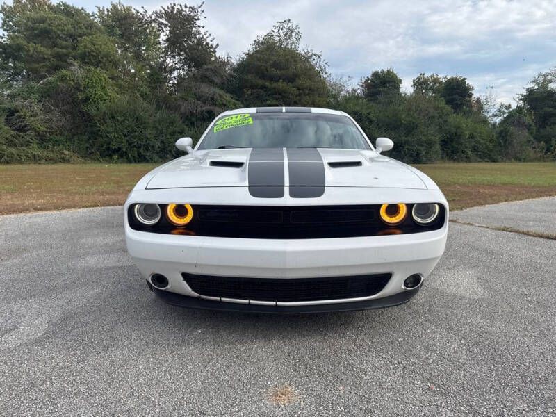 2019 Dodge Challenger Image 3