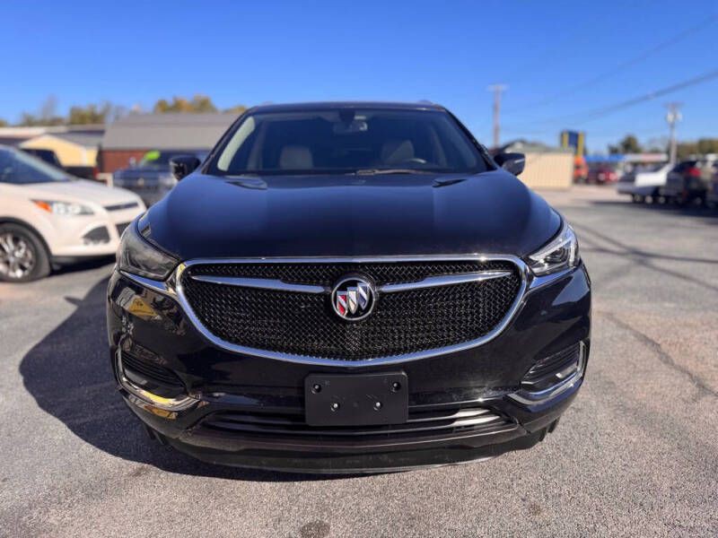 2018 Buick Enclave Image 3