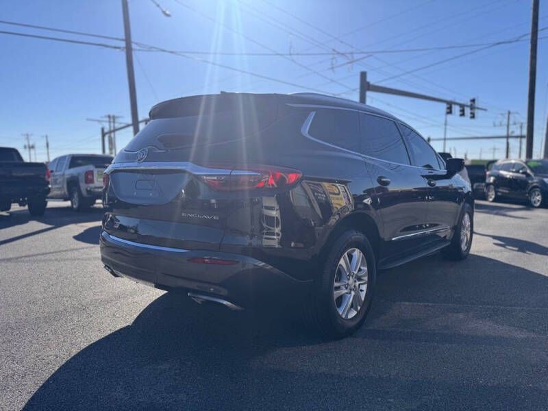 2018 Buick Enclave Image 4