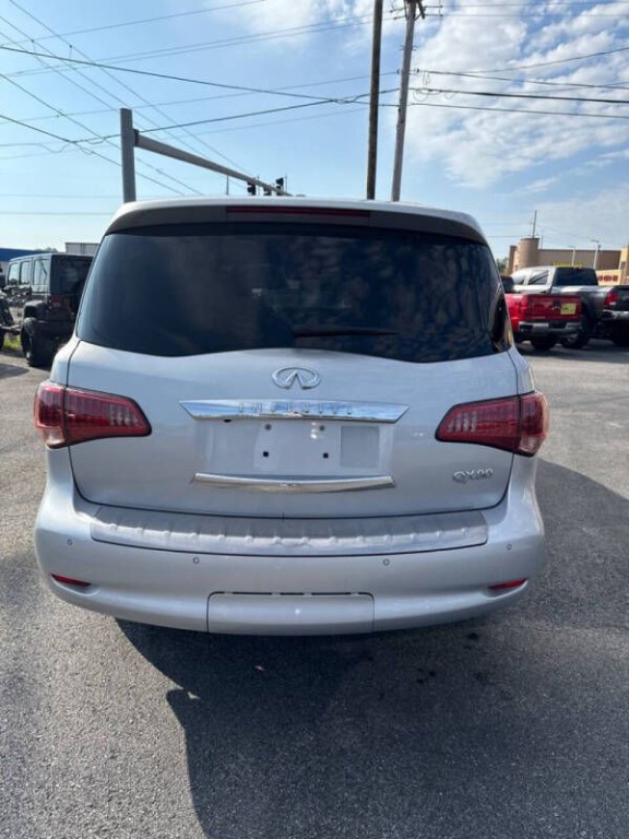 2017 INFINITI QX80 Image 6