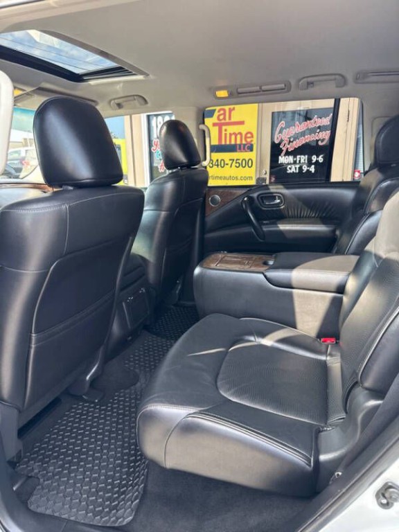 2017 INFINITI QX80 Image 12