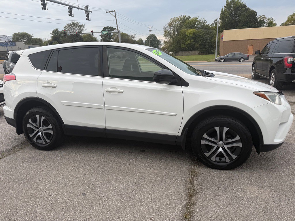 2018 Toyota Rav4 Image 5