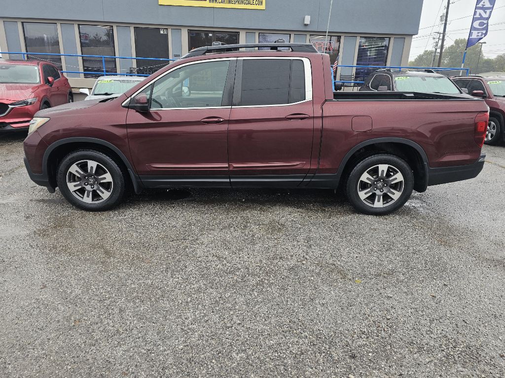 2017 Honda Ridgeline Image 2