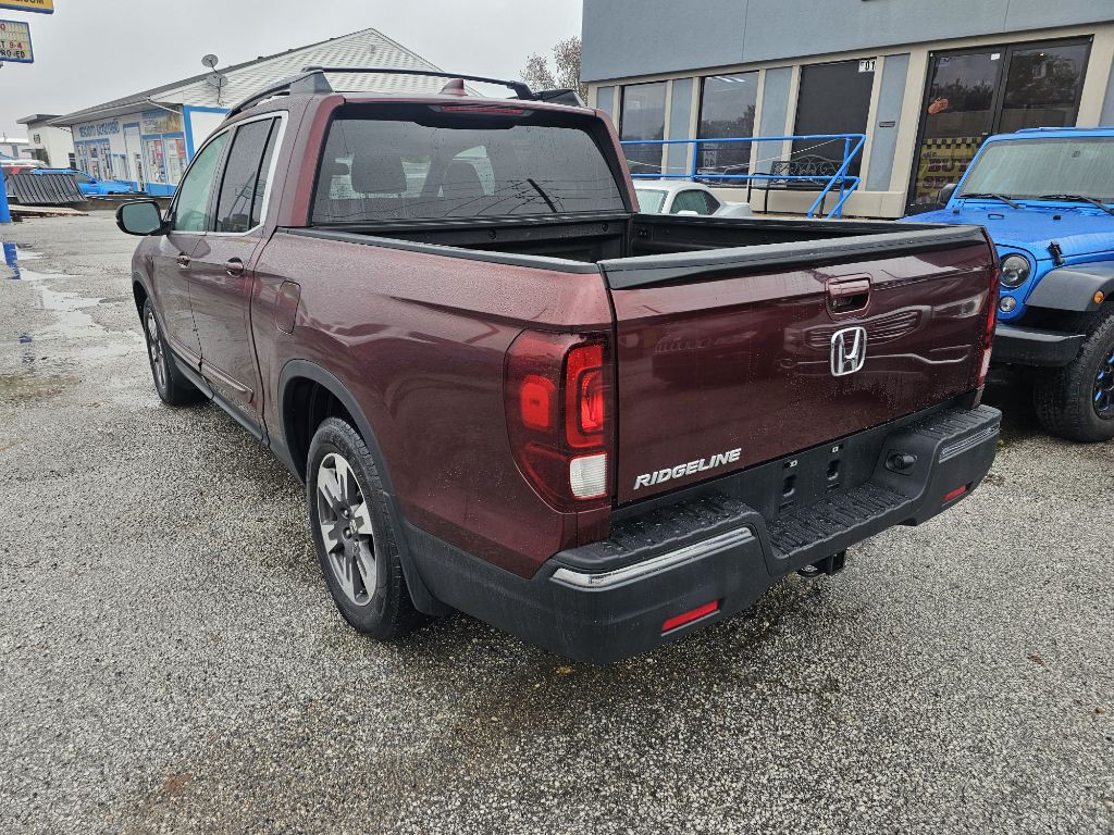 2017 Honda Ridgeline Image 5