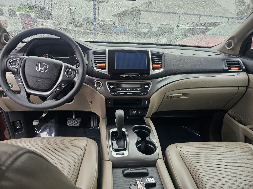 2017 Honda Ridgeline Image 9