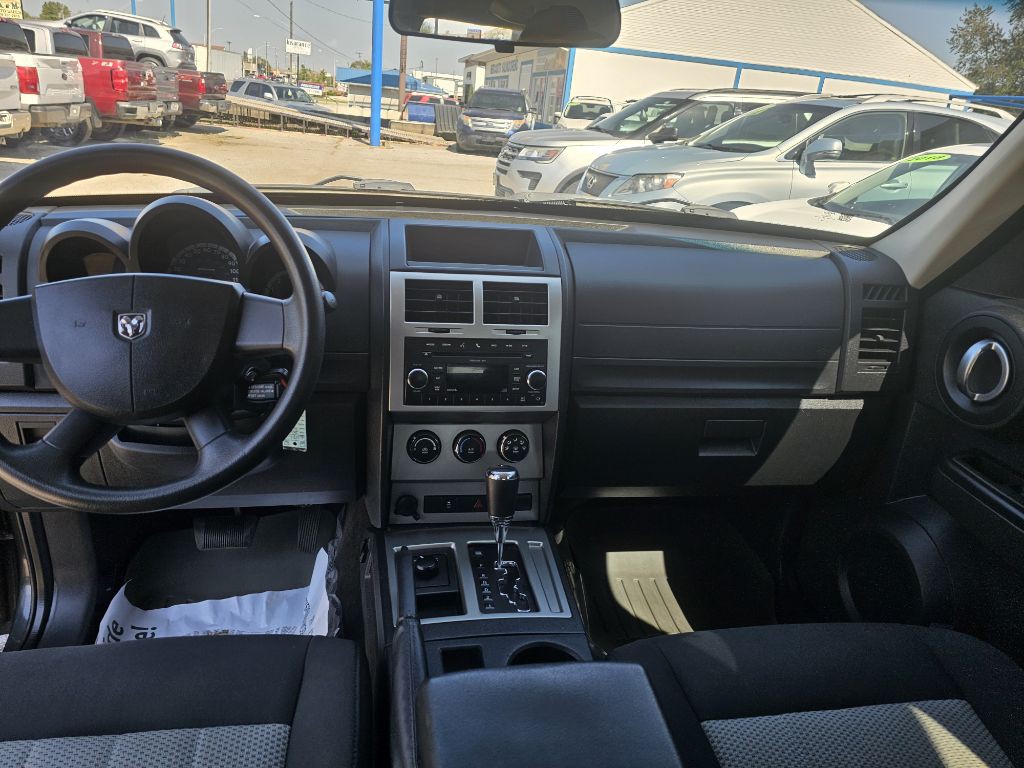 2010 Dodge Nitro Image 9