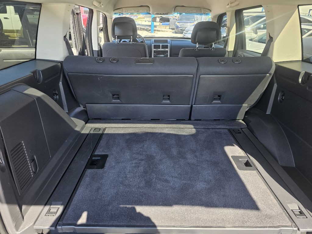 2010 Dodge Nitro Image 12