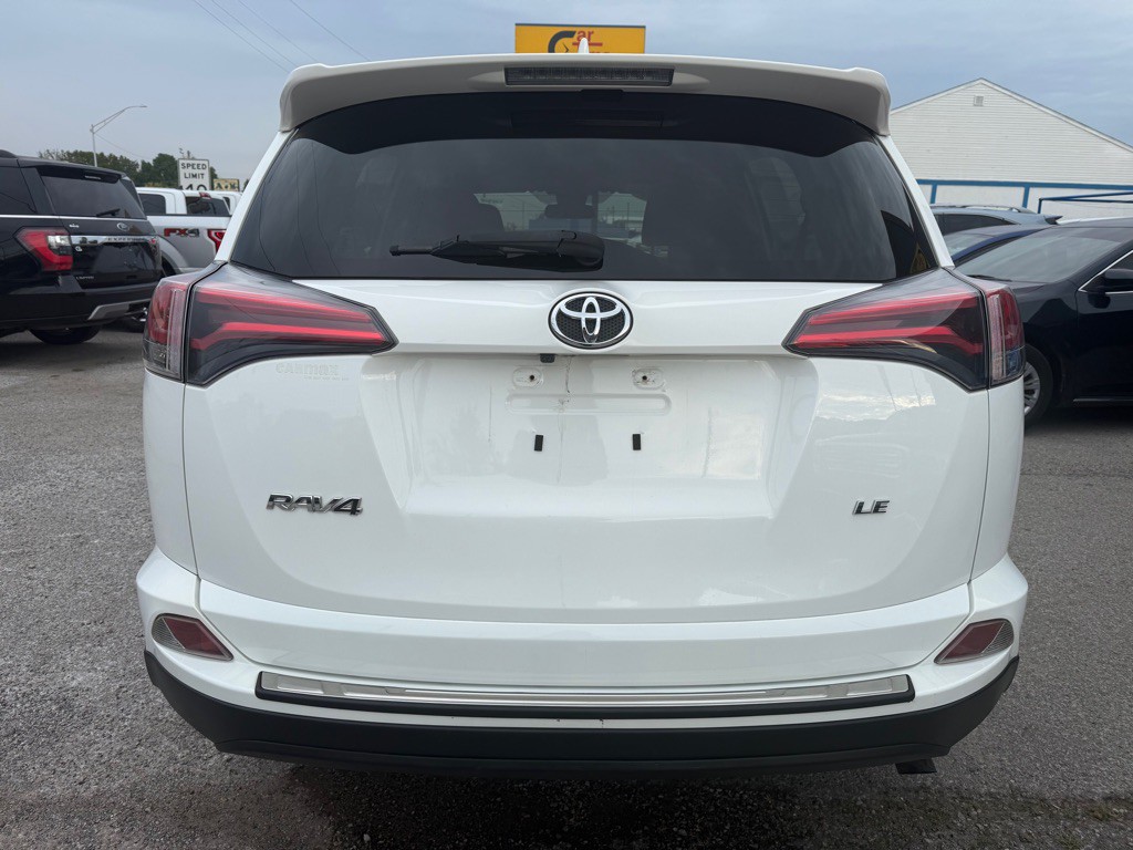 2018 Toyota Rav4 Image 3