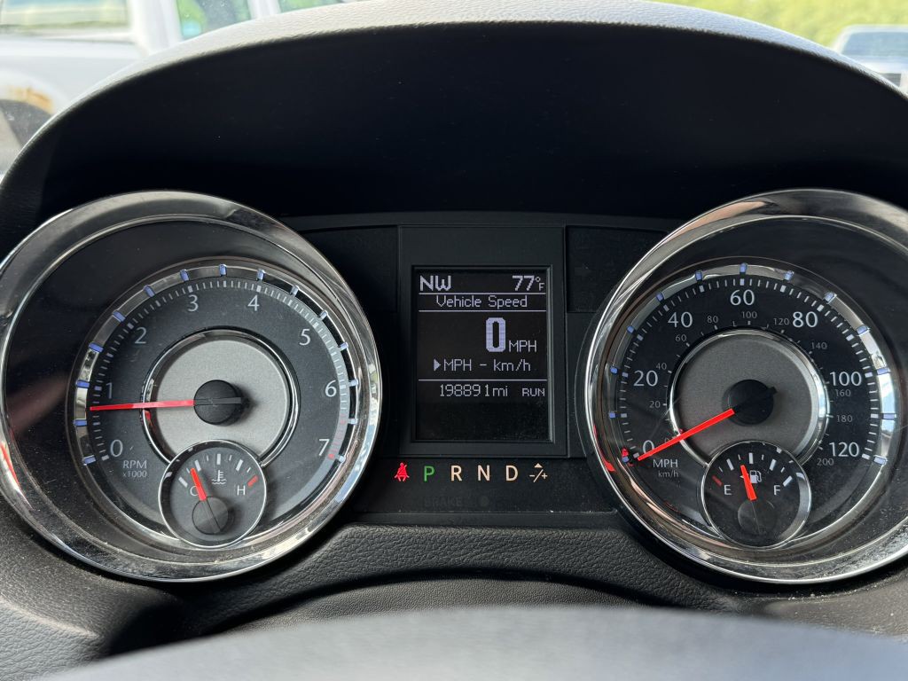 2014 Chrysler Town & Country Image 20