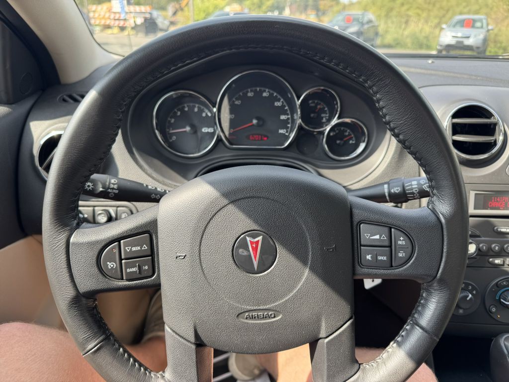 2005 Pontiac G6 Image 15
