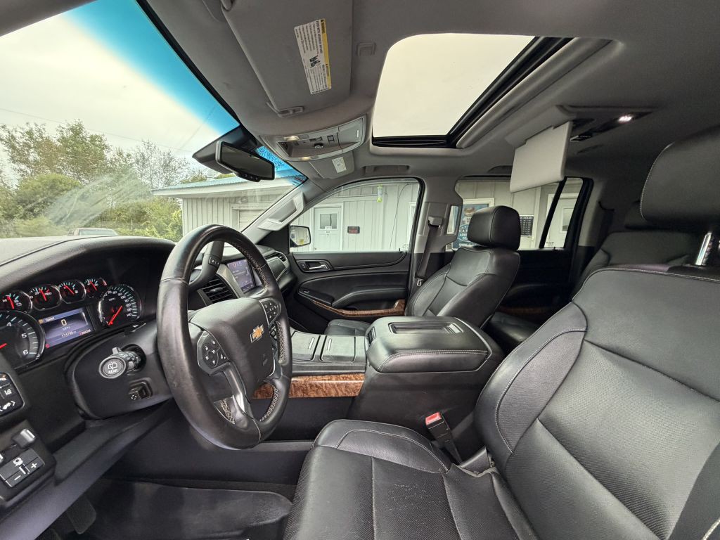 2015 Chevrolet Suburban Image 8