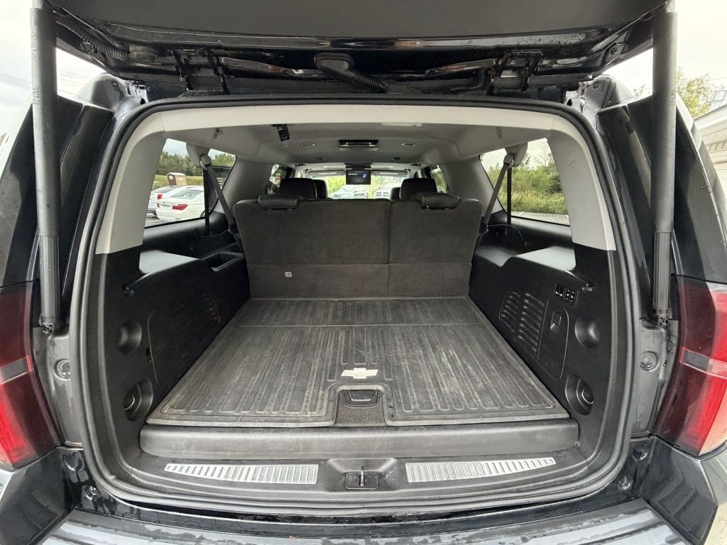 2015 Chevrolet Suburban Image 12