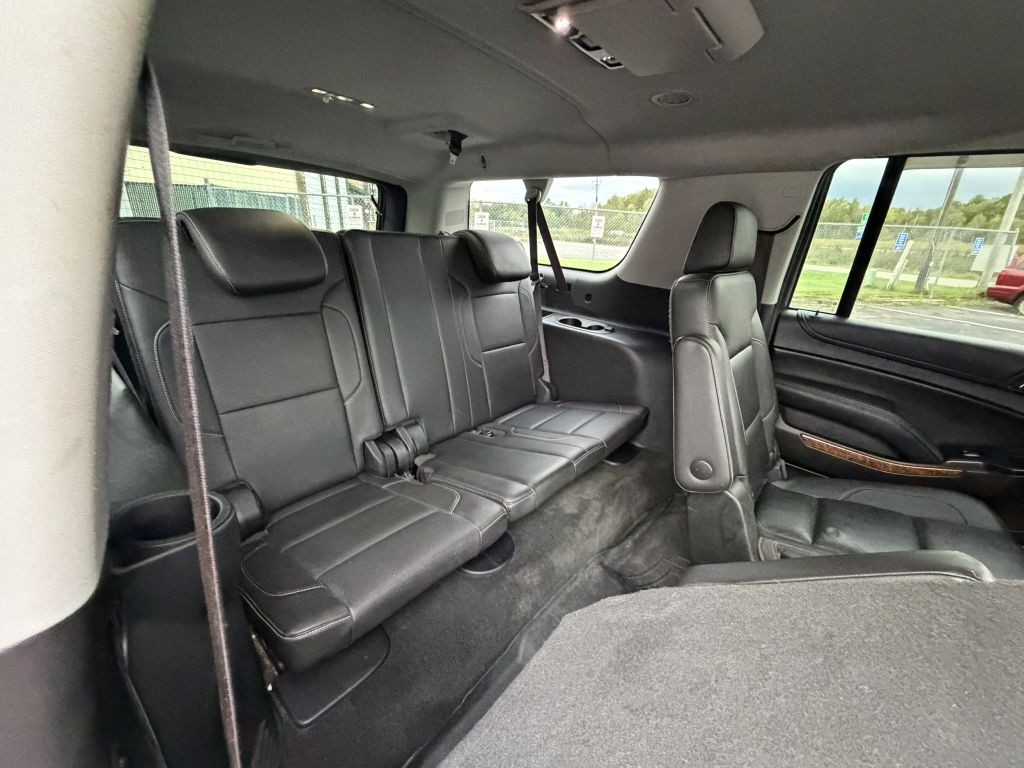 2015 Chevrolet Suburban Image 14
