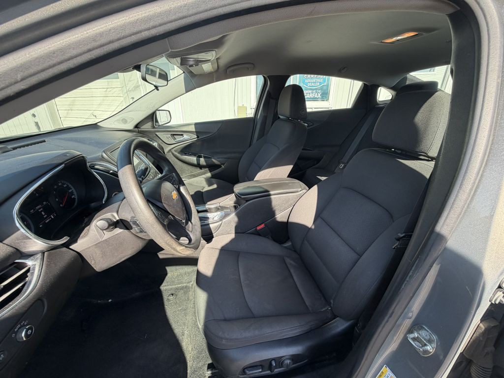 2018 Chevrolet Malibu Image 8