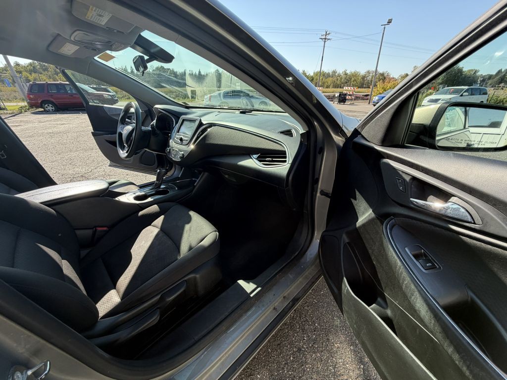 2018 Chevrolet Malibu Image 12