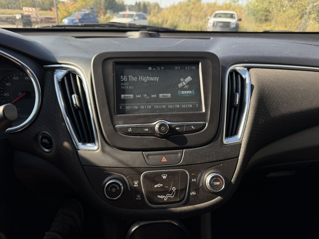 2018 Chevrolet Malibu Image 15