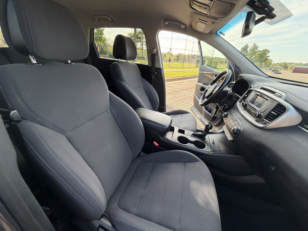 2016 Kia Sorento Image 14