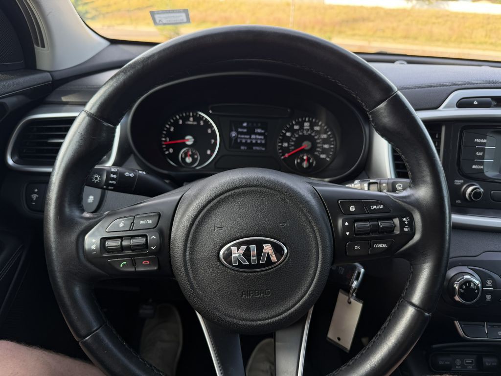 2016 Kia Sorento Image 19
