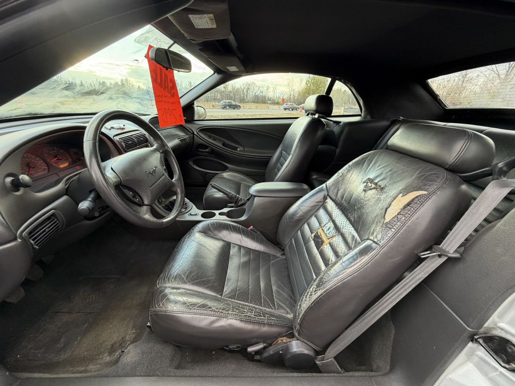 2002 Ford Mustang Image 10
