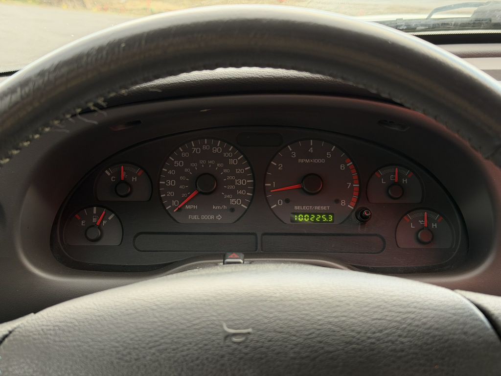 2002 Ford Mustang Image 18